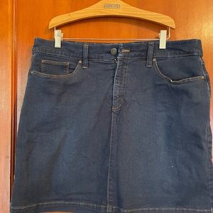 Croft and Barrow Denim Skort Size 14